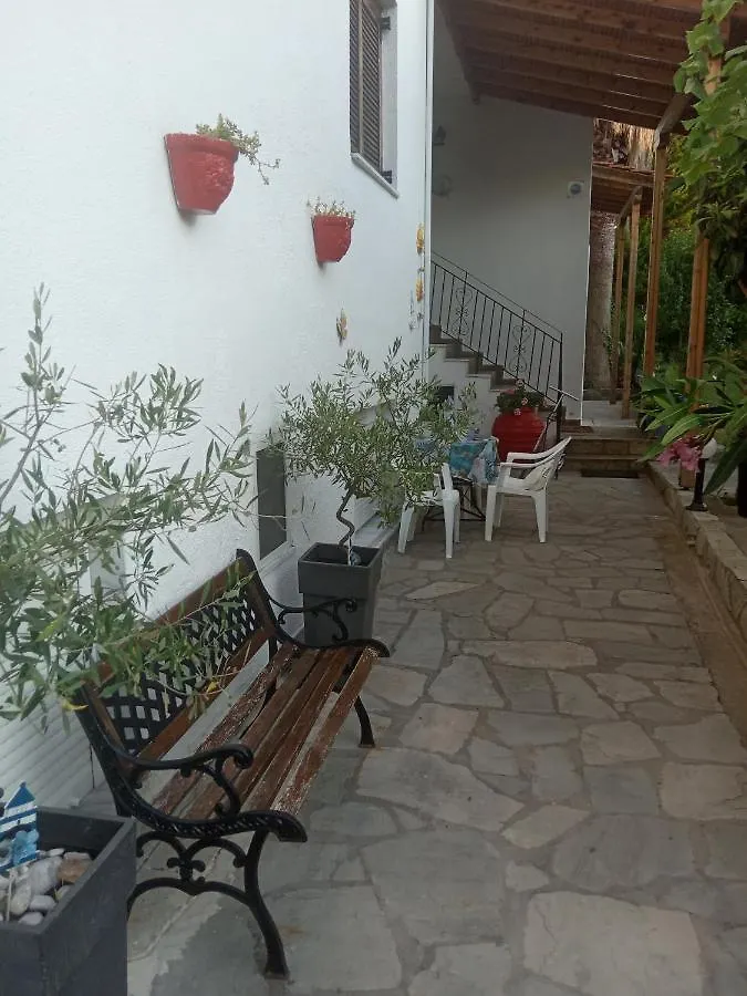 Vangeli'S Garden House Aparthotel Nea Poteidaia Greece