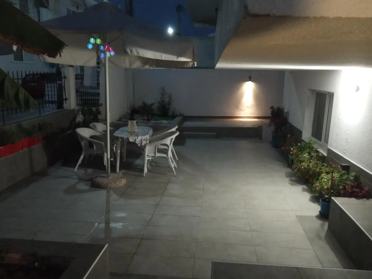 Vangeli'S Garden House Aparthotel Nea Poteidaia 0*,