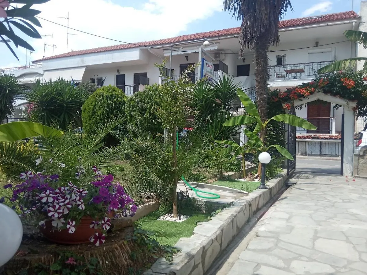 Vangeli'S Garden House Aparthotel Nea Poteidaia