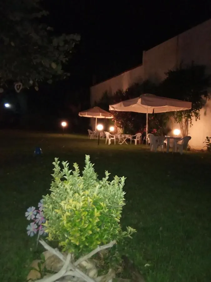 Vangeli'S Garden House Aparthotel Nea Poteidaia